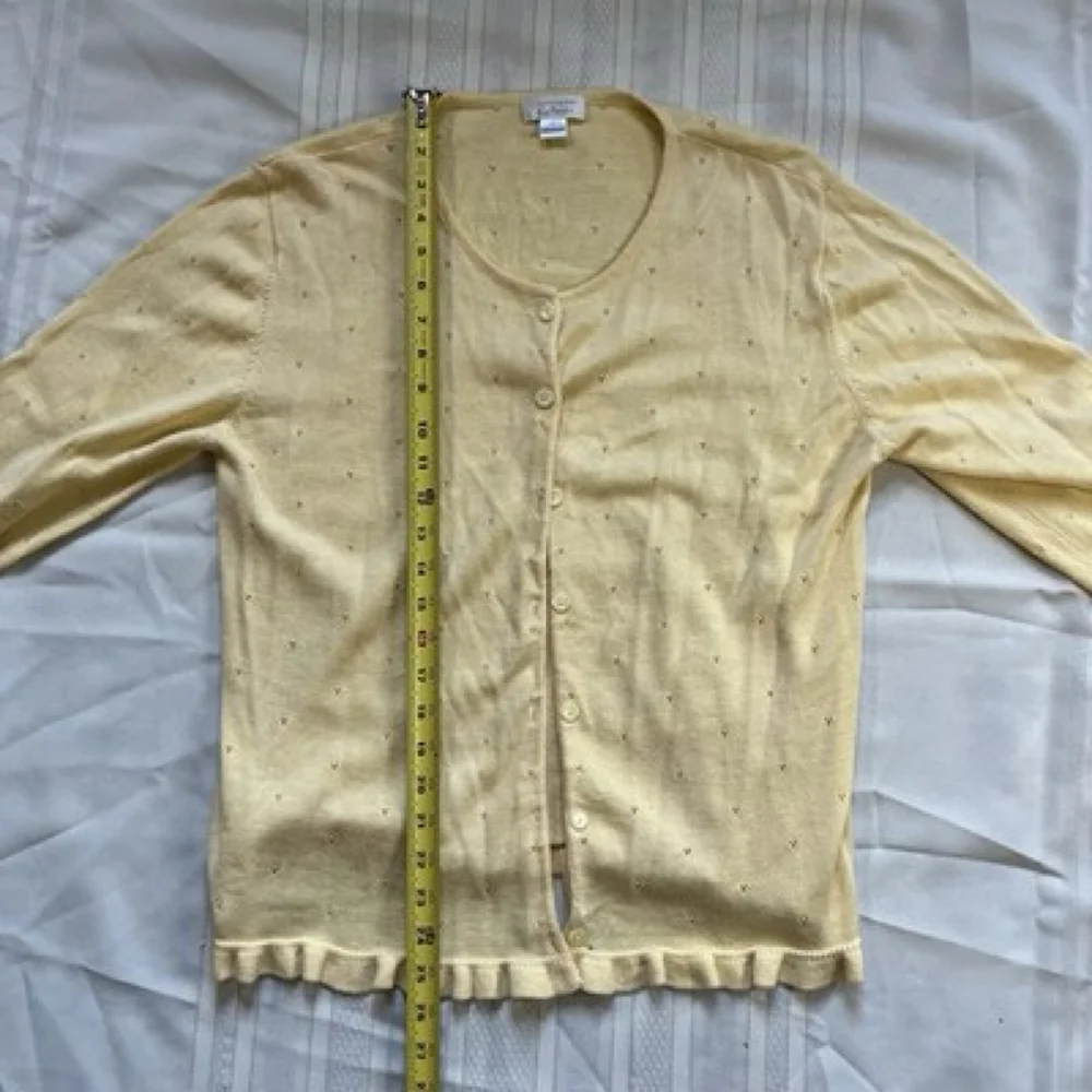 Croft & Barrow Cottagecore Ruffle Cardigan Large Soft Yellow Boho Cozy Knit - Picture 8 of 11